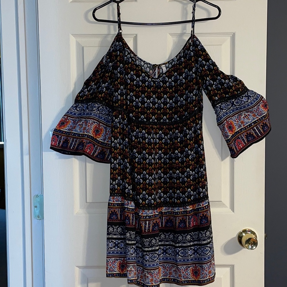 Off the Shoulders Midi Dress